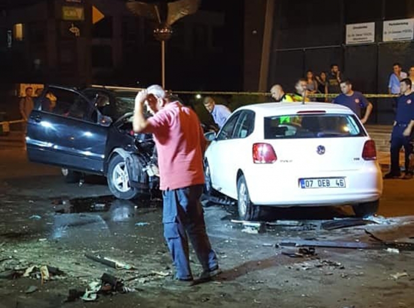 Antalya’da feci kaza: 2 ölü, 6 yaralı