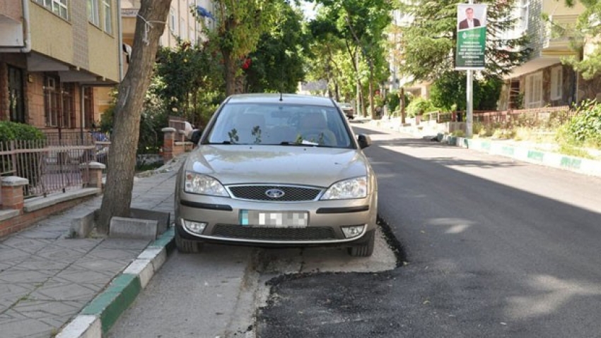 Belediyeden ilginç asfalt çalışması