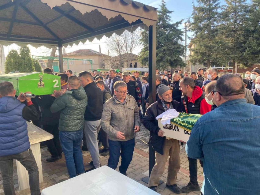 Öldürülen anne ve oğlu son yolculuğuna uğurlandı