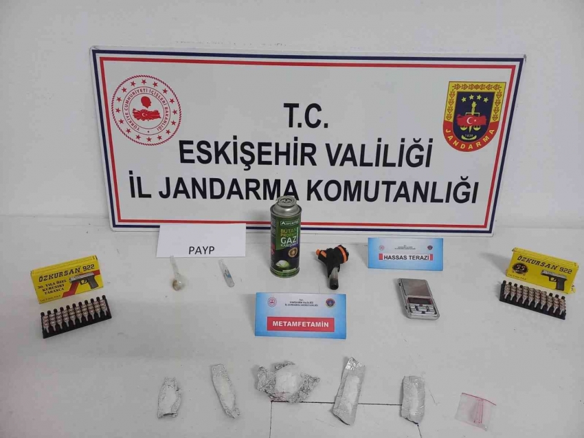 Hırsızlık ve uyuşturucu madde ticareti yapan şahıs yakalandı