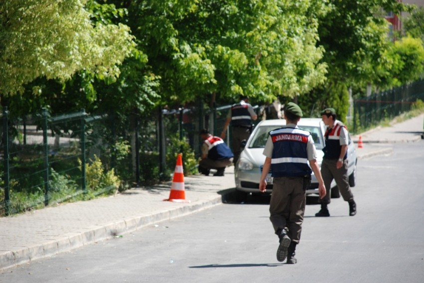 İzmir’de bomba paniği