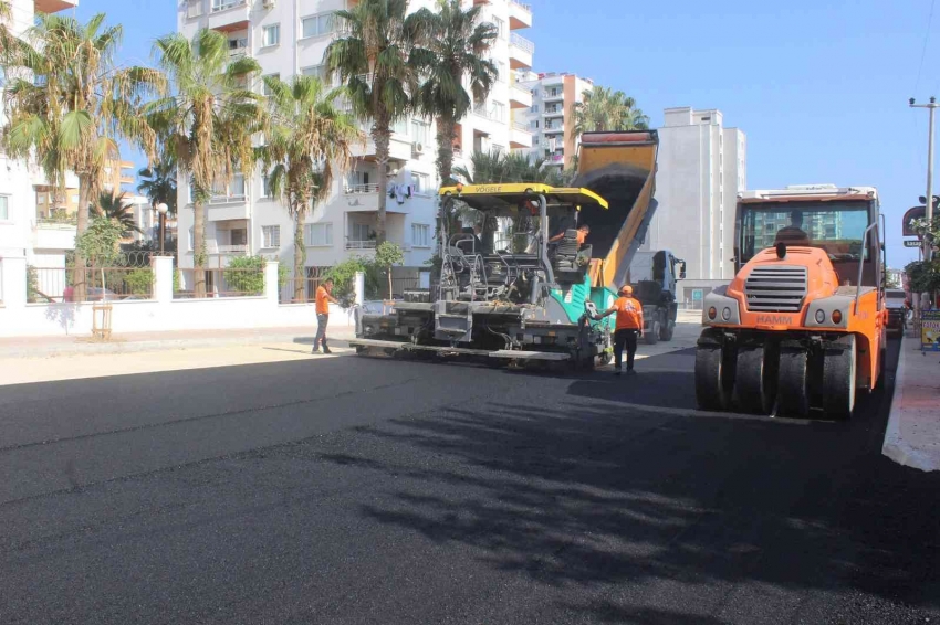 Yol çalışmaları sürüyor