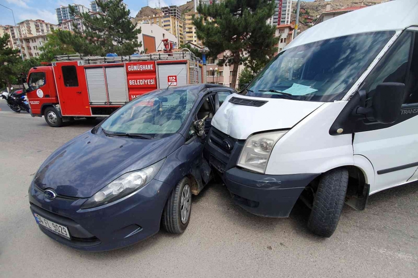 Trafik kazası: 2 yaralı