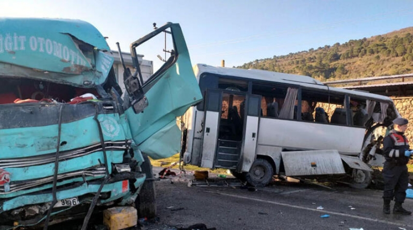 İşçi servisi kaza yaptı: Çok sayıda ölü var!