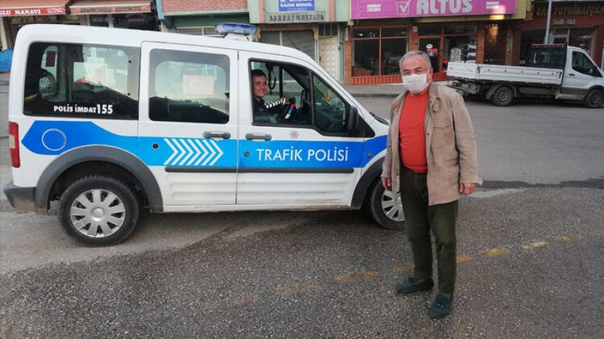 Polis kimliğini görünce şaştı kaldı!