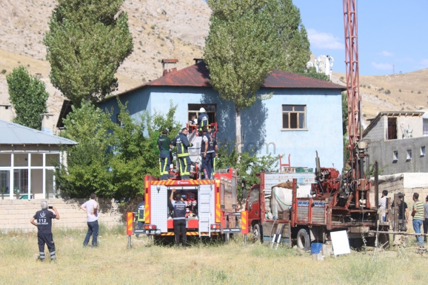 Van’da nefes kesen rehine kurtarma operasyonu