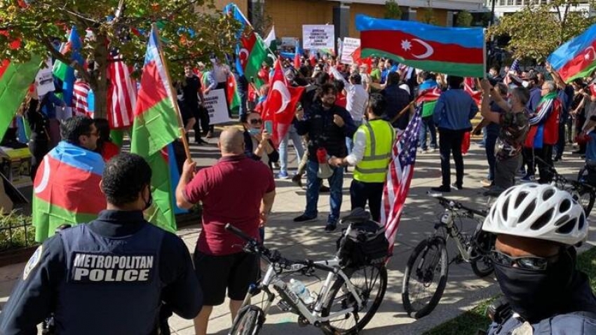 Beyaz Saray önünde Azerbaycan'a destek mitingi