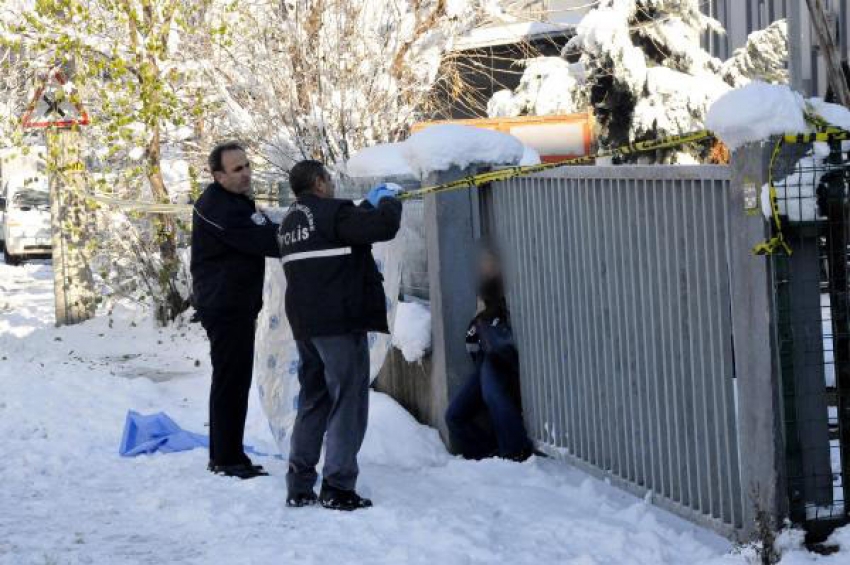 Otomatik kapı ile duvar arasına sıkışan kadın işçi öldü