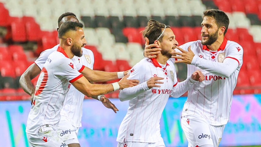 Samsunspor 3 puanı 3 golle aldı