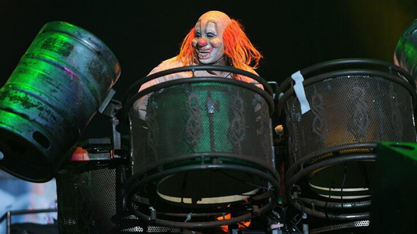 Slipknot'ın davulcusu Joey Jordison evinde ölü bulundu