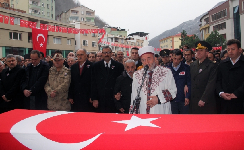 Giresun şehidini ebediyete uğurladı