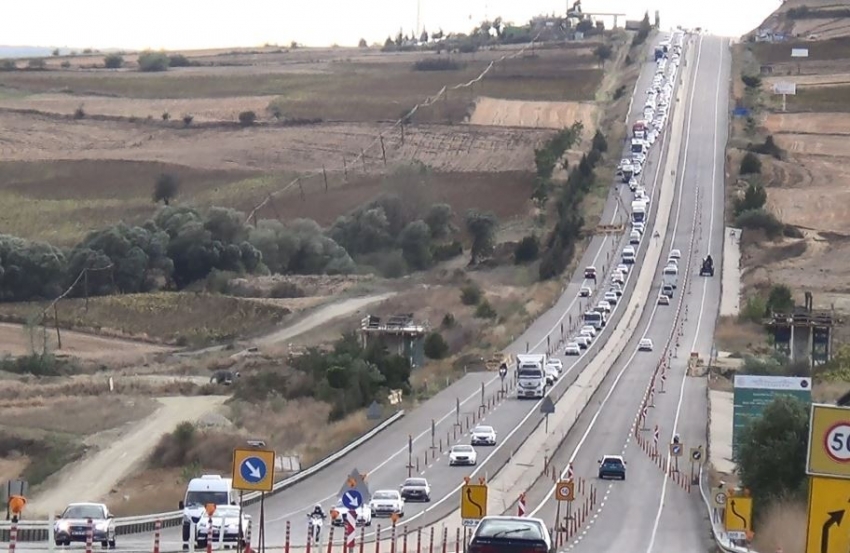 İstanbul-Çanakkale yolunda görülmedik yoğunluk