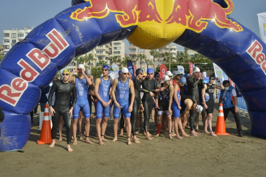 Mersin’de Triatlon heyecanı