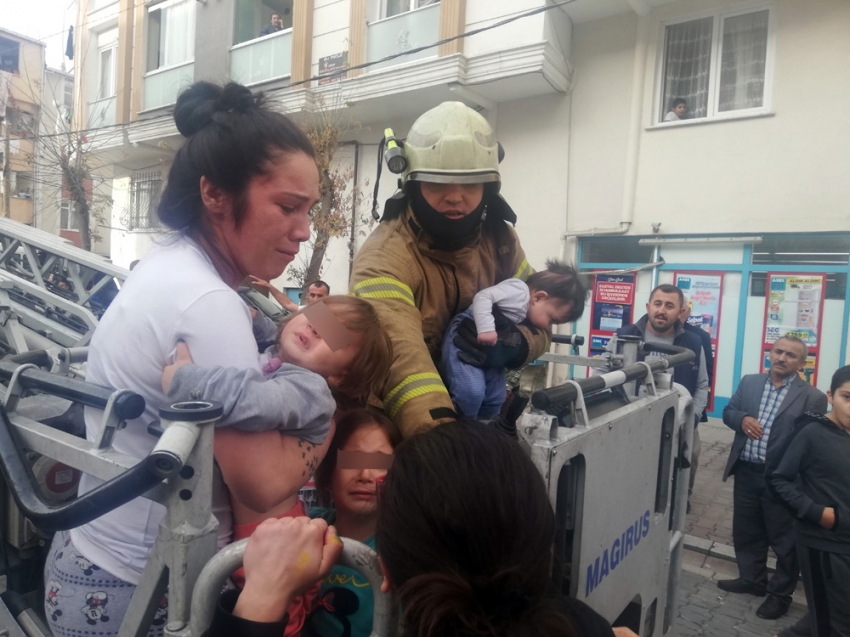 Esenyurt’ta yangın paniği: Bebekli aileler mahsur kaldı