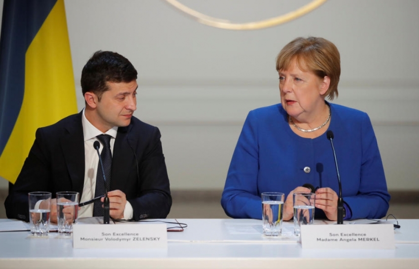 Zelenskiy, Merkel ile telefonda görüştü