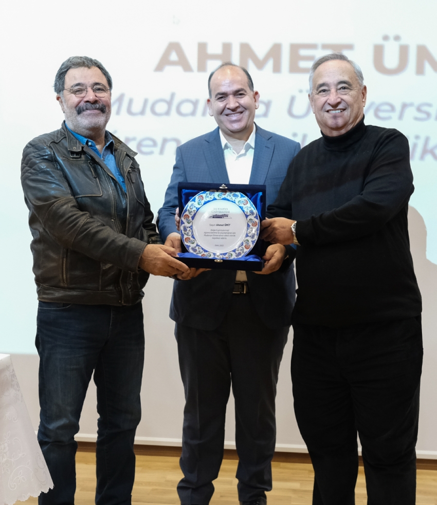 Mudanya Üniversitesi'nin konuğu yazar Ahmet Ümit 