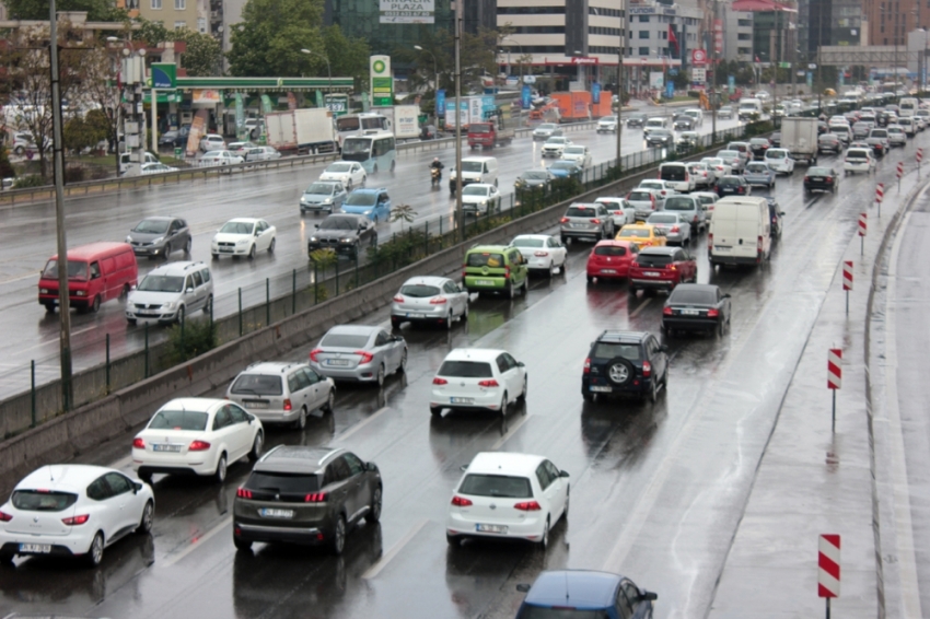 İstanbul’da bahar yağmuru