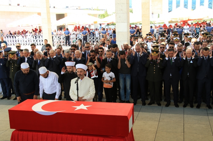 Ankara şehidini uğurladı