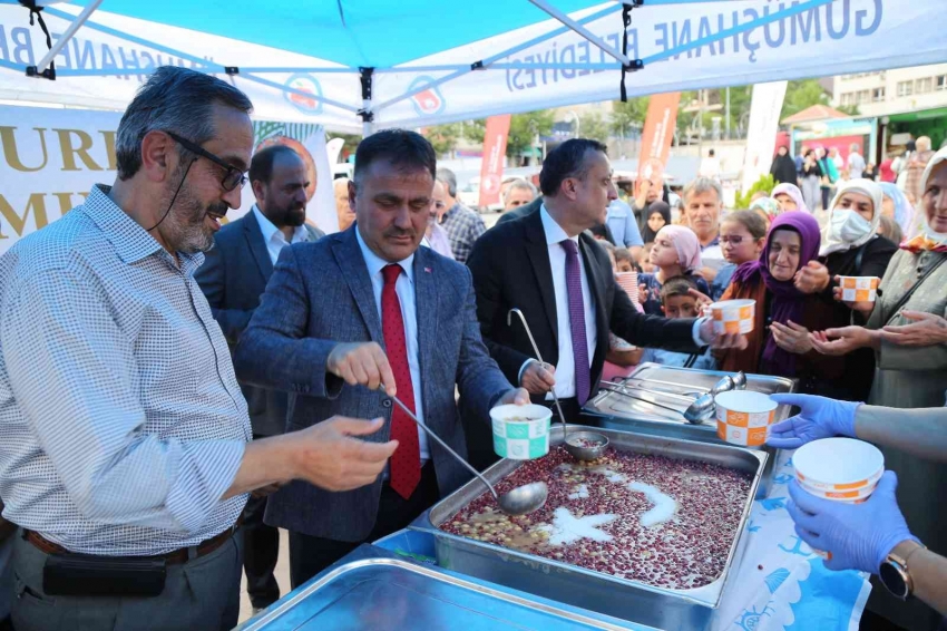 2 bin kişilik Aşure dağıtıldı