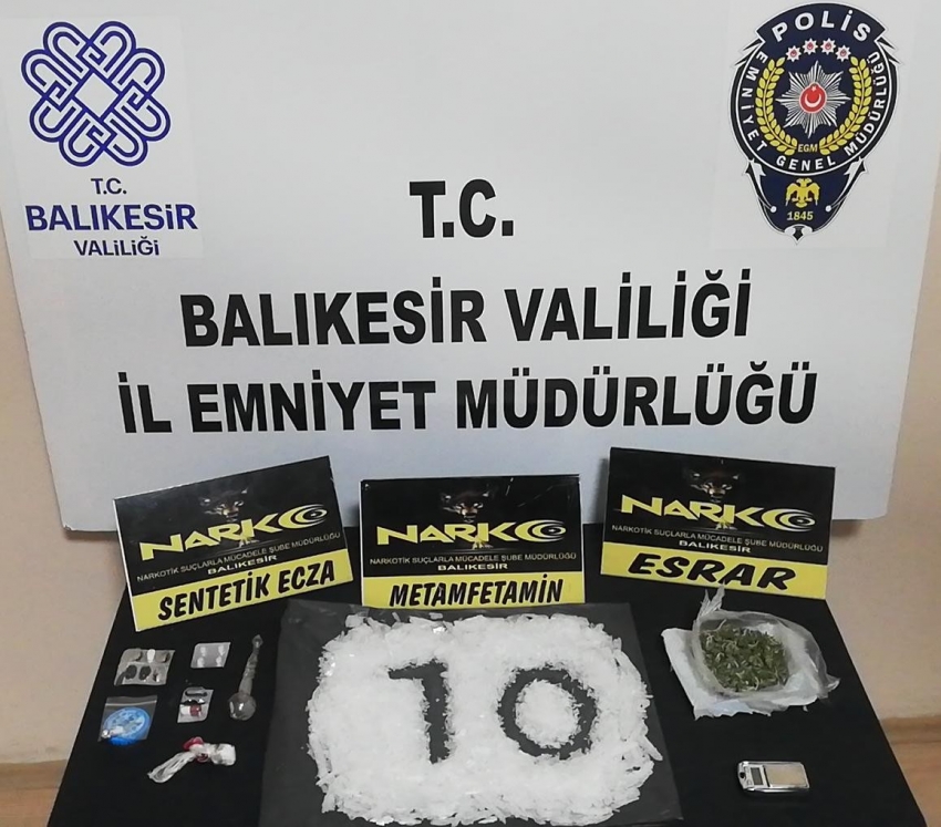 Balıkesir’de uyuşturucu tacirlerine operasyon