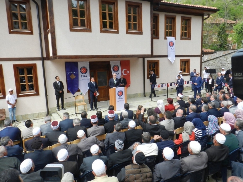 Numan Kurtulmuş Kosova’da cami açılışı yaptı
