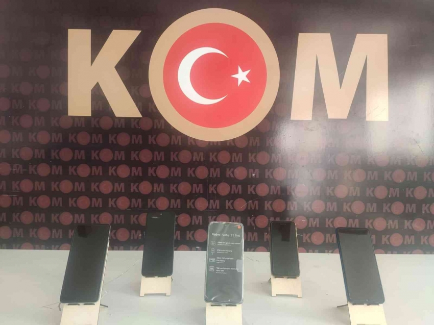 124 adet gümrük kaçağı telefon ele geçirildi