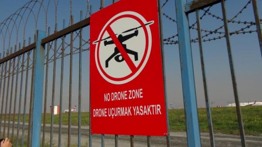 Bir uçak pas geçti, diğeri de drone gördü