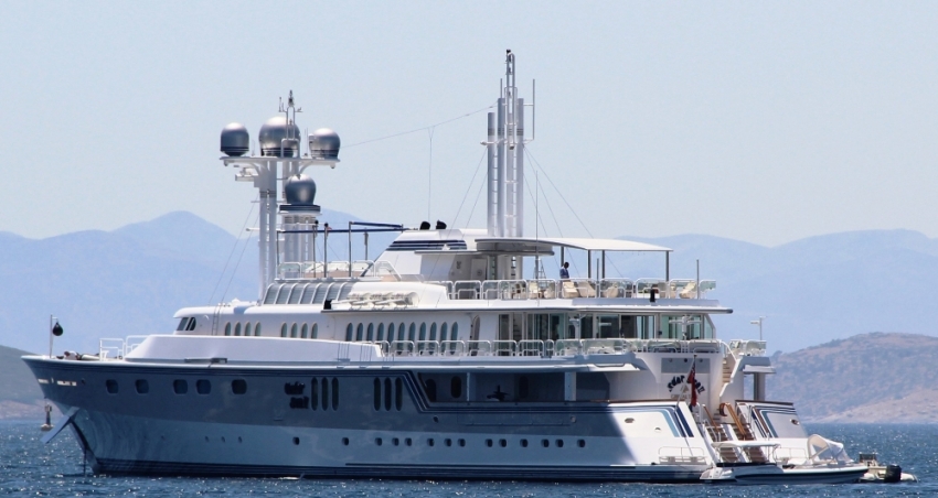 Muslukları altın, iç cephesi mücevher... Bodrum’a demirledi