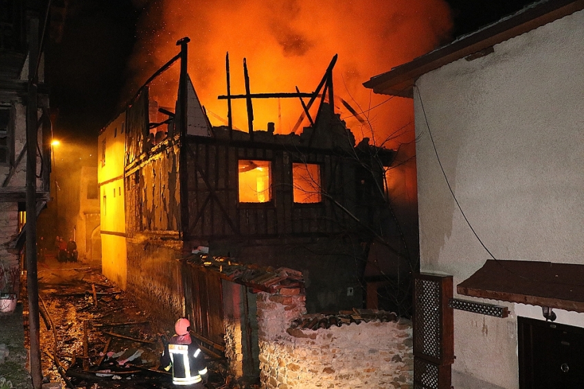 Safranbolu'da 2 tarihi konak alevlere teslim oldu