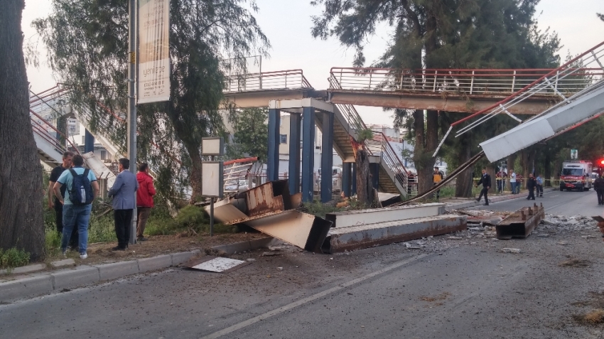 İzmir’de facianın eşiğinden dönüldü: Metro seferleri durdu