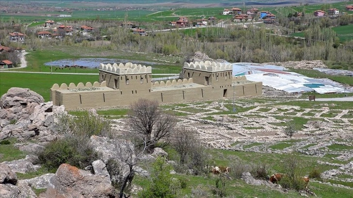 8 bin yıllık geçmişe sahip Hattuşa'da doğa ilkbaharla yeniden canlandı