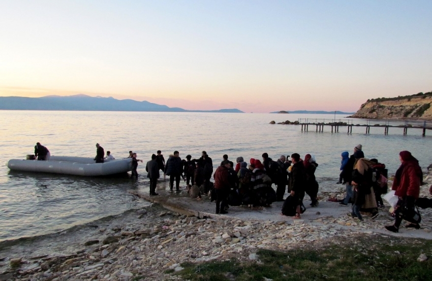 İzmir’den göçmenlerin Yunanistan’a gidişi yoğunlaştı