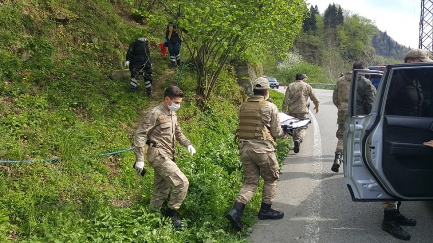 Fındık bahçesinde toprağa gömülmüş halde... 