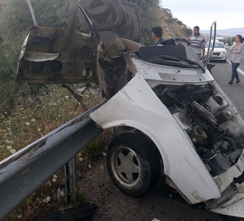 Ankara’da feci kaza: 3 ölü, 6 yaralı