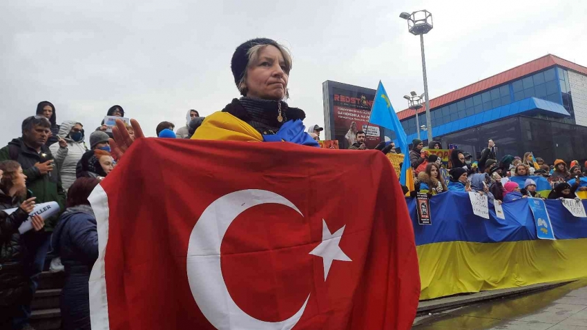 Ukrayna’daki savaşın 8’inci gününde İstanbul’da protestolar sürüyor