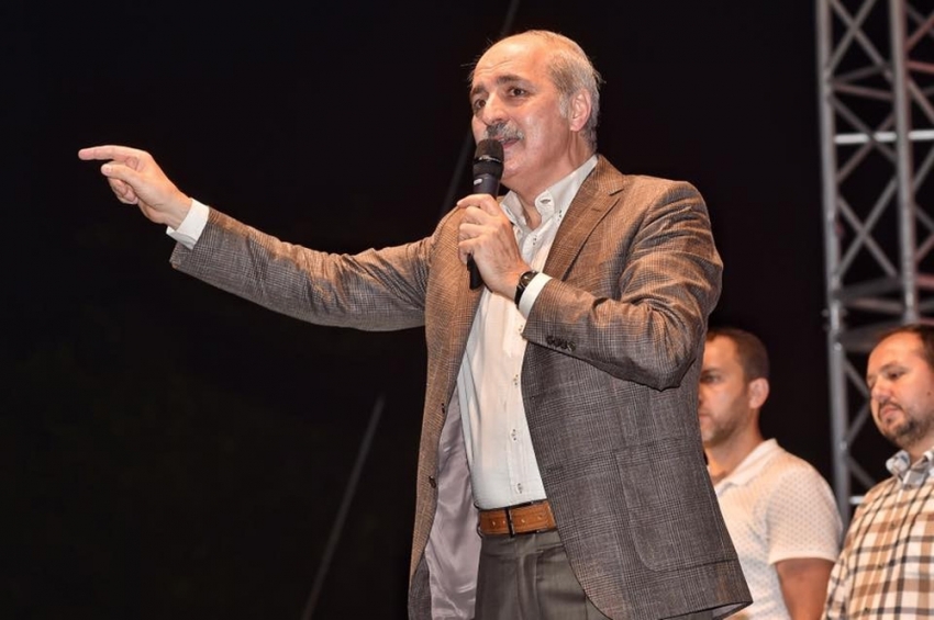 Numan Kurtulmuş Taksim’de demokrasi nöbetine katıldı