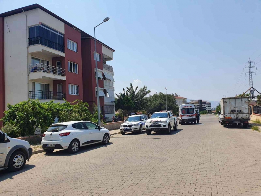 Ev sahibine kızan kiracı evi ateşe verdi