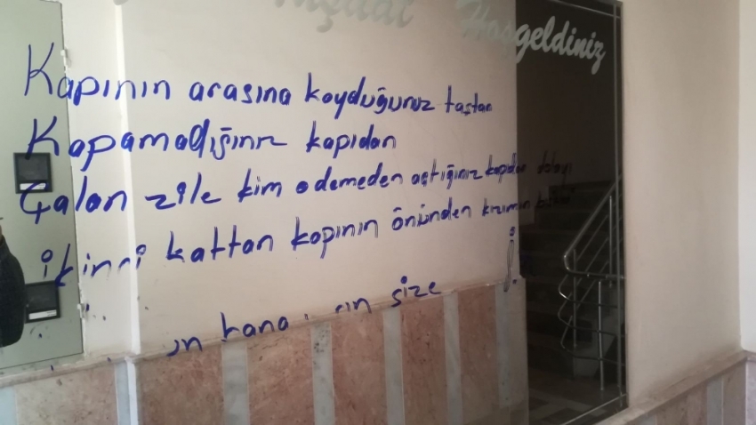 Komşulara ’hırsız’ sitemi