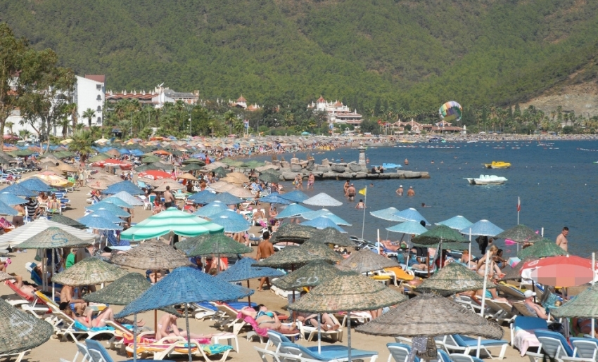 Antalya Nisan’a turist rekoru ile girdi