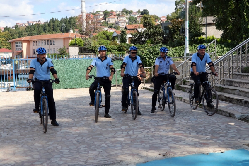 Beykoz sahillerinde bisikletli zabıtalar iş başında