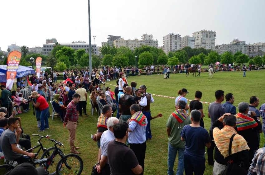 Yörük Türkmenler cirit attı, gökbörü oynadı