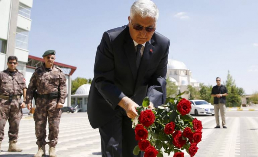 FETÖ iddialarına cevap verdi