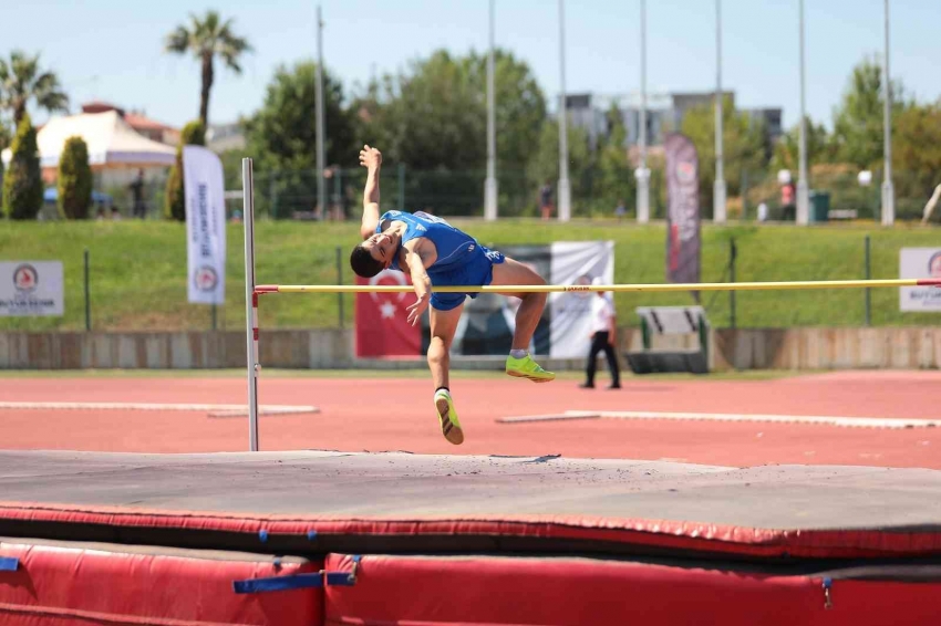 U20 Balkan Atletizm Şampiyonası’nda 17 ülkeden 321 sporcu mücadele ediyor