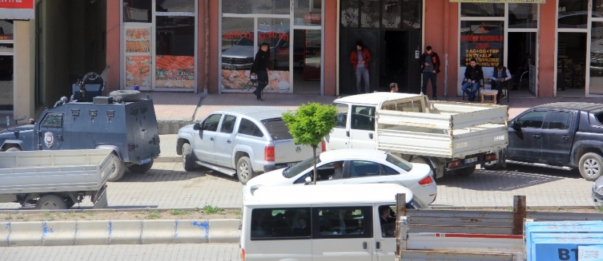 Hakkari’de FETÖ operasyonu: 13 gözaltı