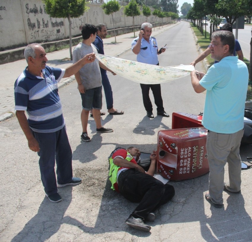 Kazazedeye vatandaş gölgelik yaptı