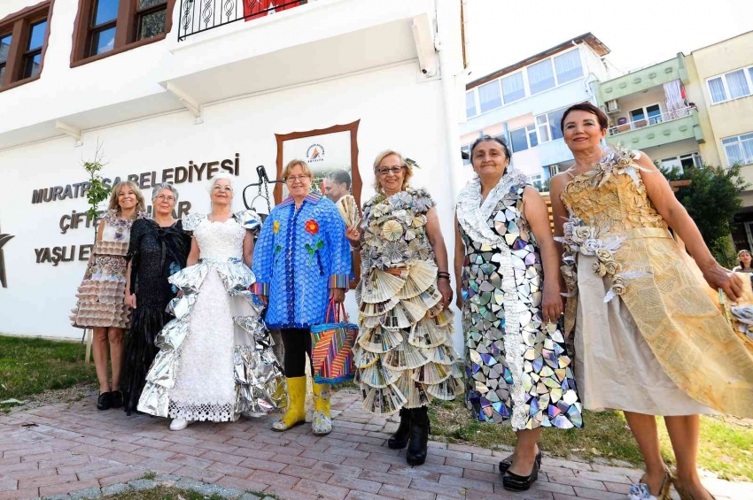 Yaşlı Evi sakinleri atıklardan hazırlanan kostümlerle defile yapacak