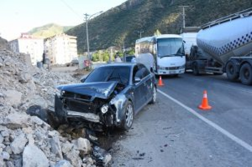 Gümüşhane'de trafik kazası: 3'ü çocuk 7 yaralı