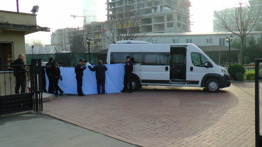 İstanbul'da çocuk yuvası önünde feci kaza: 1 ölü