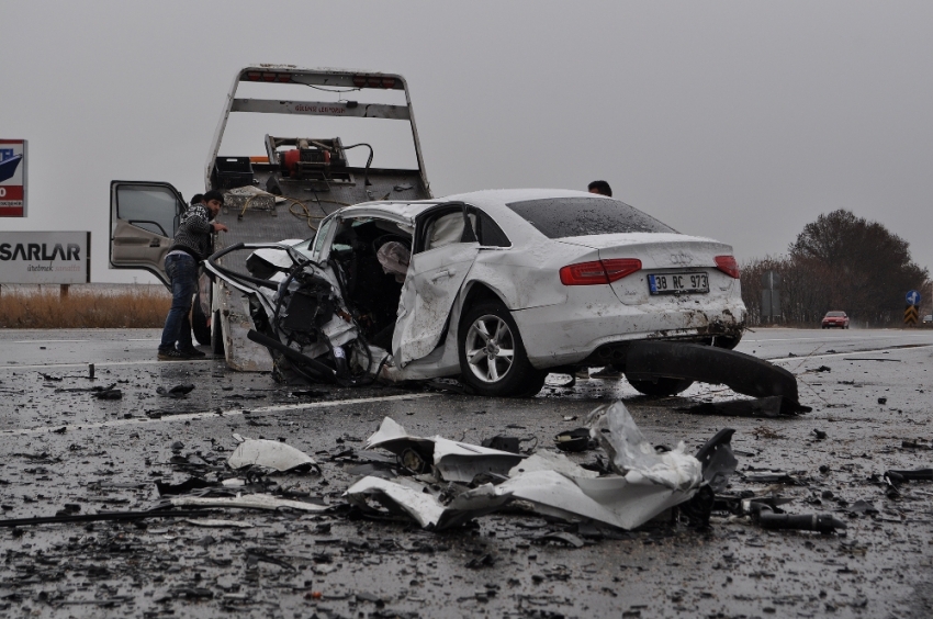 Eskişehir’de trafik kazası: 2 ölü 2 yaralı