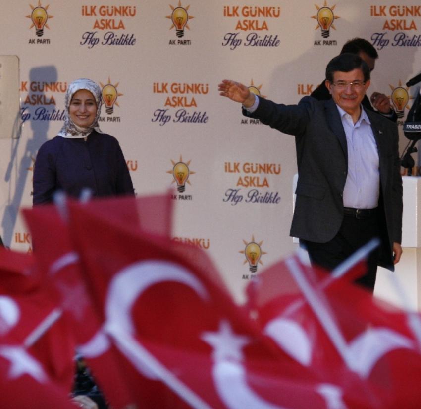 Davutoğlu, Trabzon’dan ayrıldı